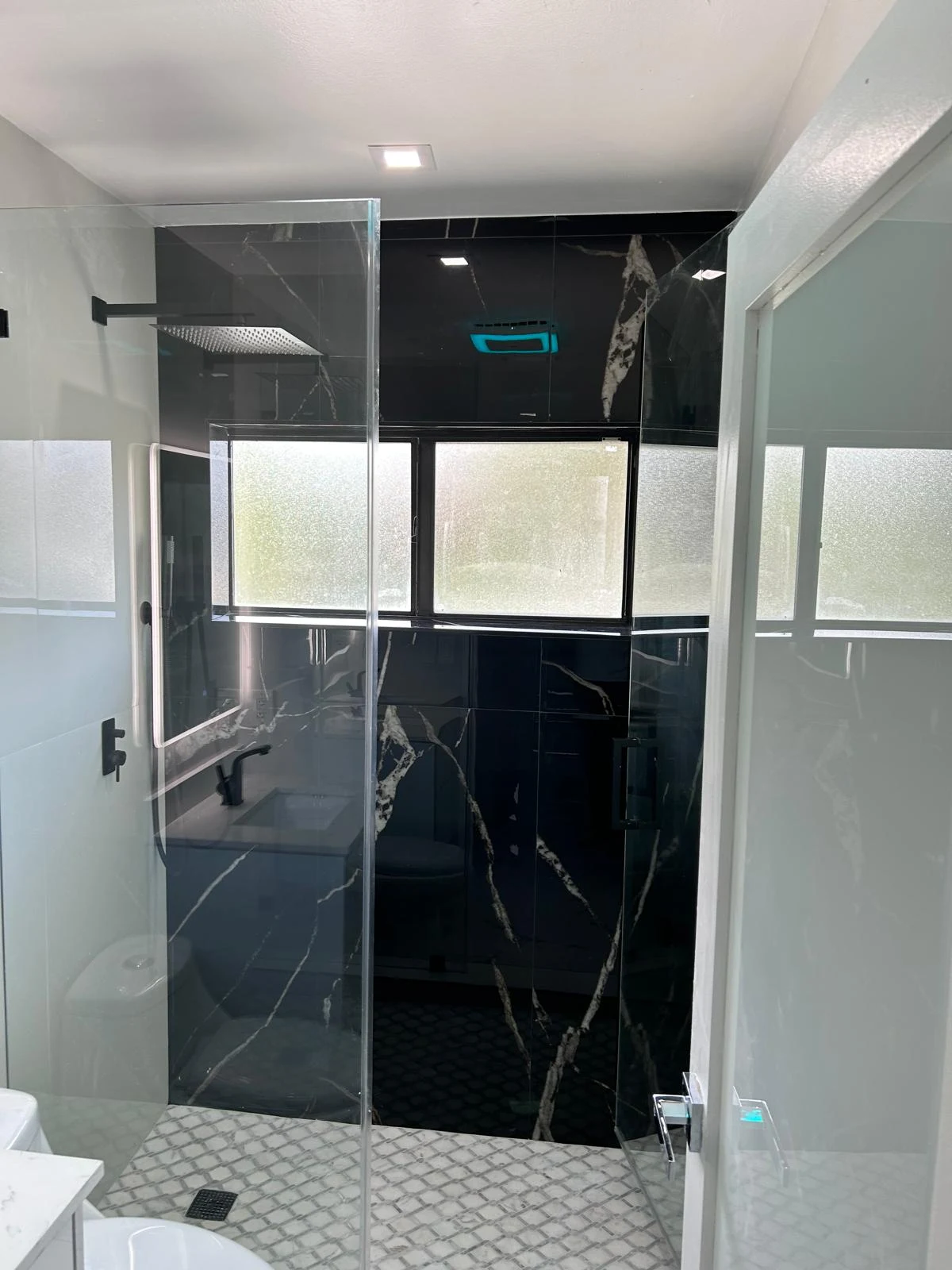 A fresh bathroom in Kendall · Project detail · Kendall · 2