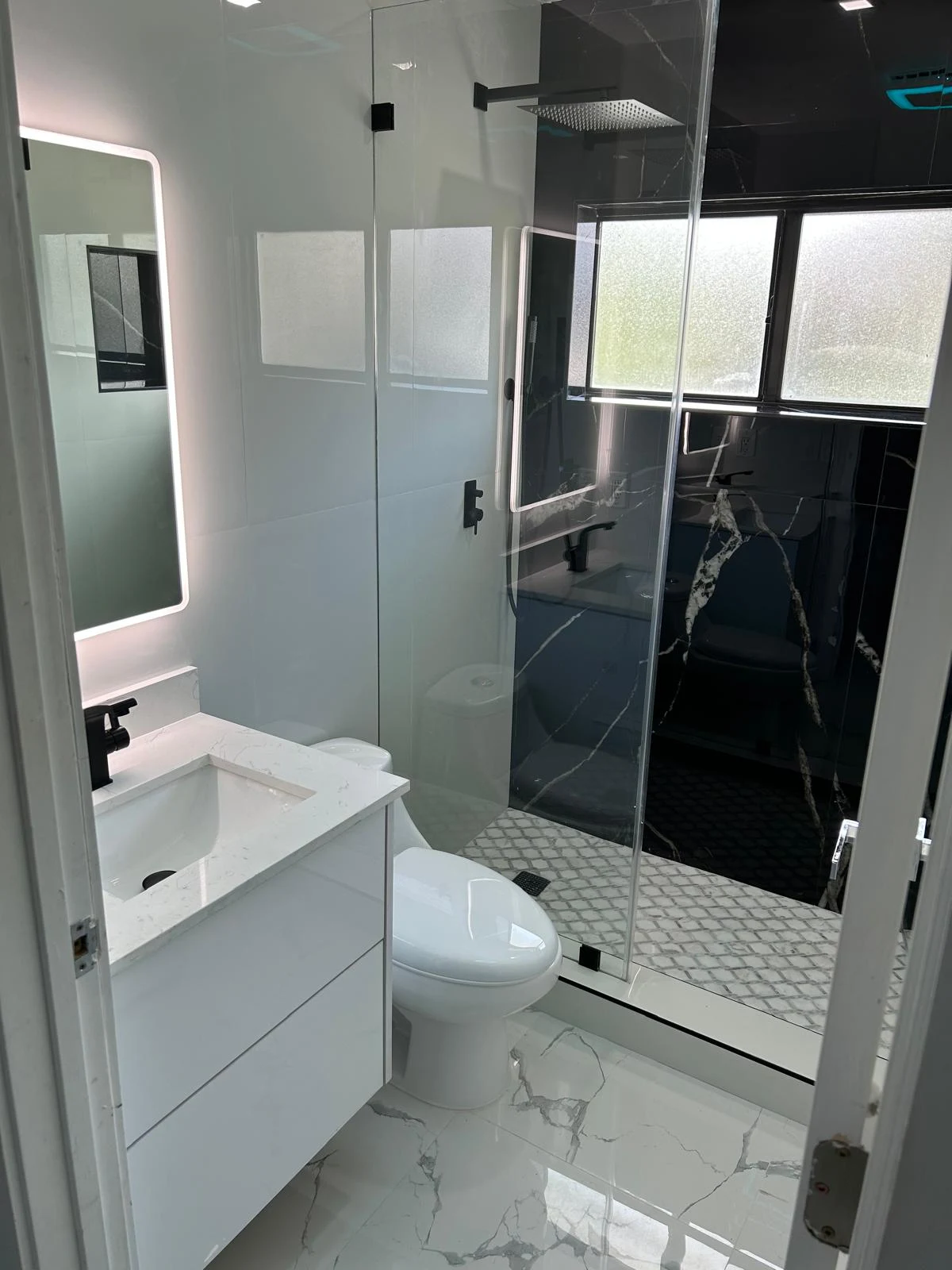 A fresh bathroom in Kendall · Project detail · Kendall · 3